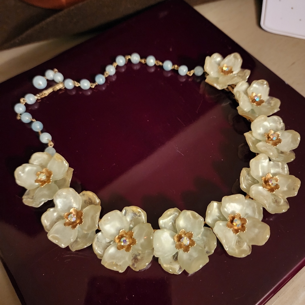 Mid-century Flower Choker